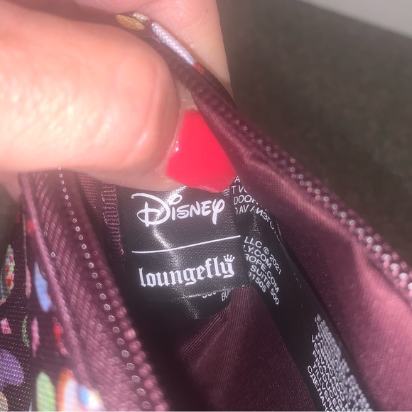 Disney Loungefly: Snow White’s  7 Dwarfs Cosmetic Bag: New No Tags - Picture 3 of 6